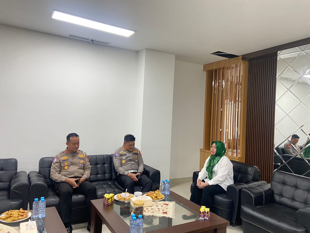 Ketua DPRD Amalia Fitri Menerima Kunjungan Dirlantas Polda Sulbar