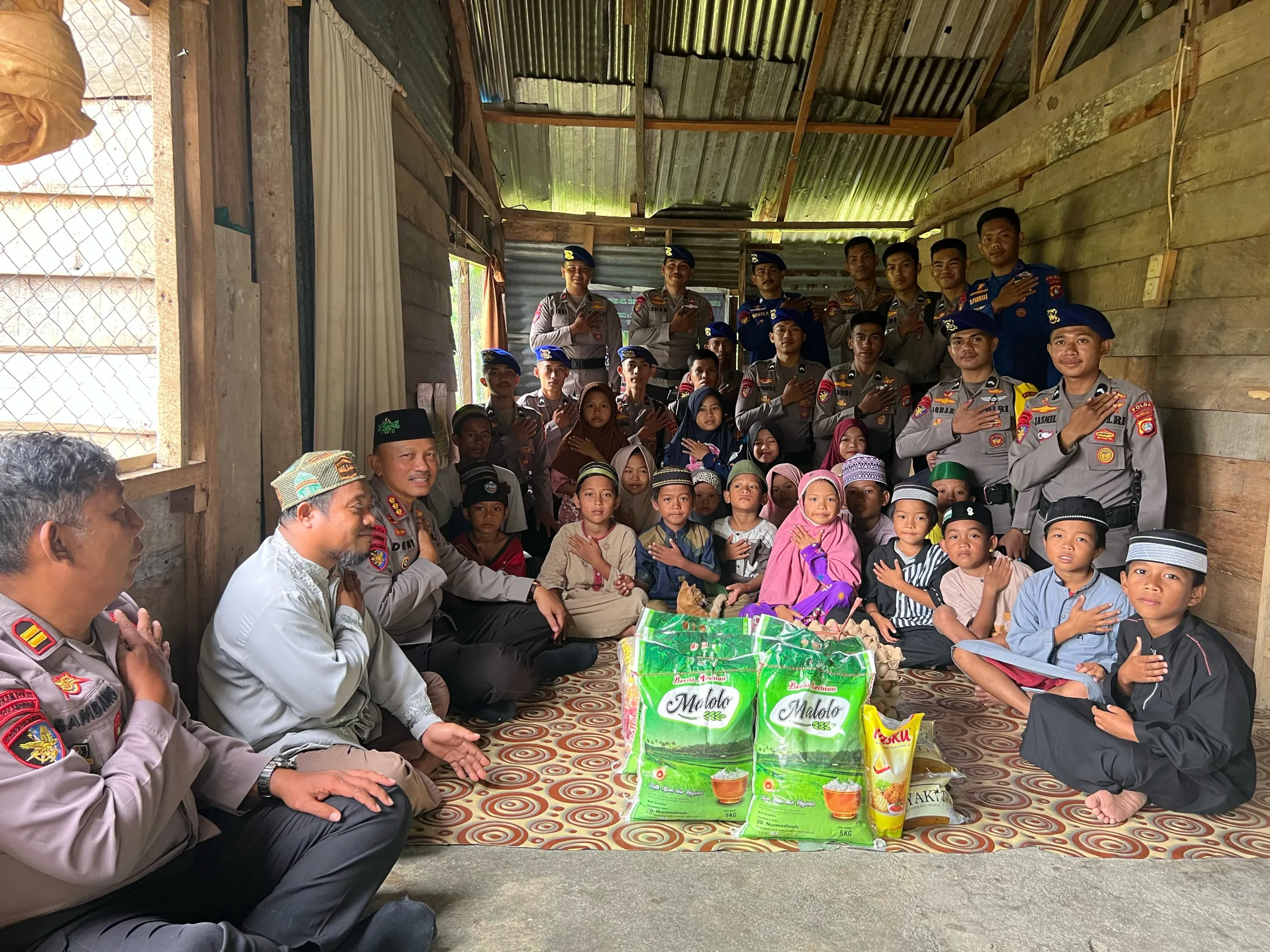 DitPolairud Polda Sulbar Tebar Kebaikan di Bulan Ramadan, Sentuh Hati Anak Yatim dan Hafiz Quran