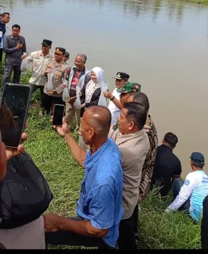 Penebaran Benih Ikan Nila di Area Publik untuk Meningkatkan Keanekaragaman Hayati dan Sumber Pangan