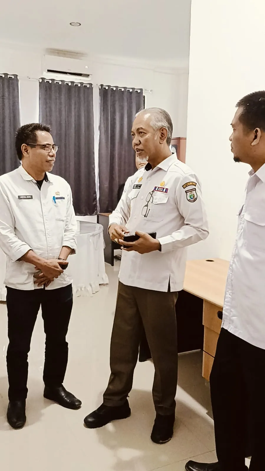 Lanjutkan Gerakan Sapaan dan Obrolan Pagi Pasca Cuti Lebaran, Plh. Sekprov Herdin Pacu Kinerja OPD