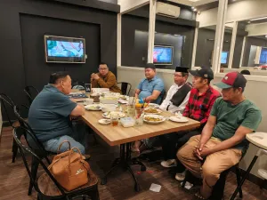 Wagub Sulbar Terima Aspirasi Masyarakat di Rumah Makan, Jalan Tani Jadi Sorotan