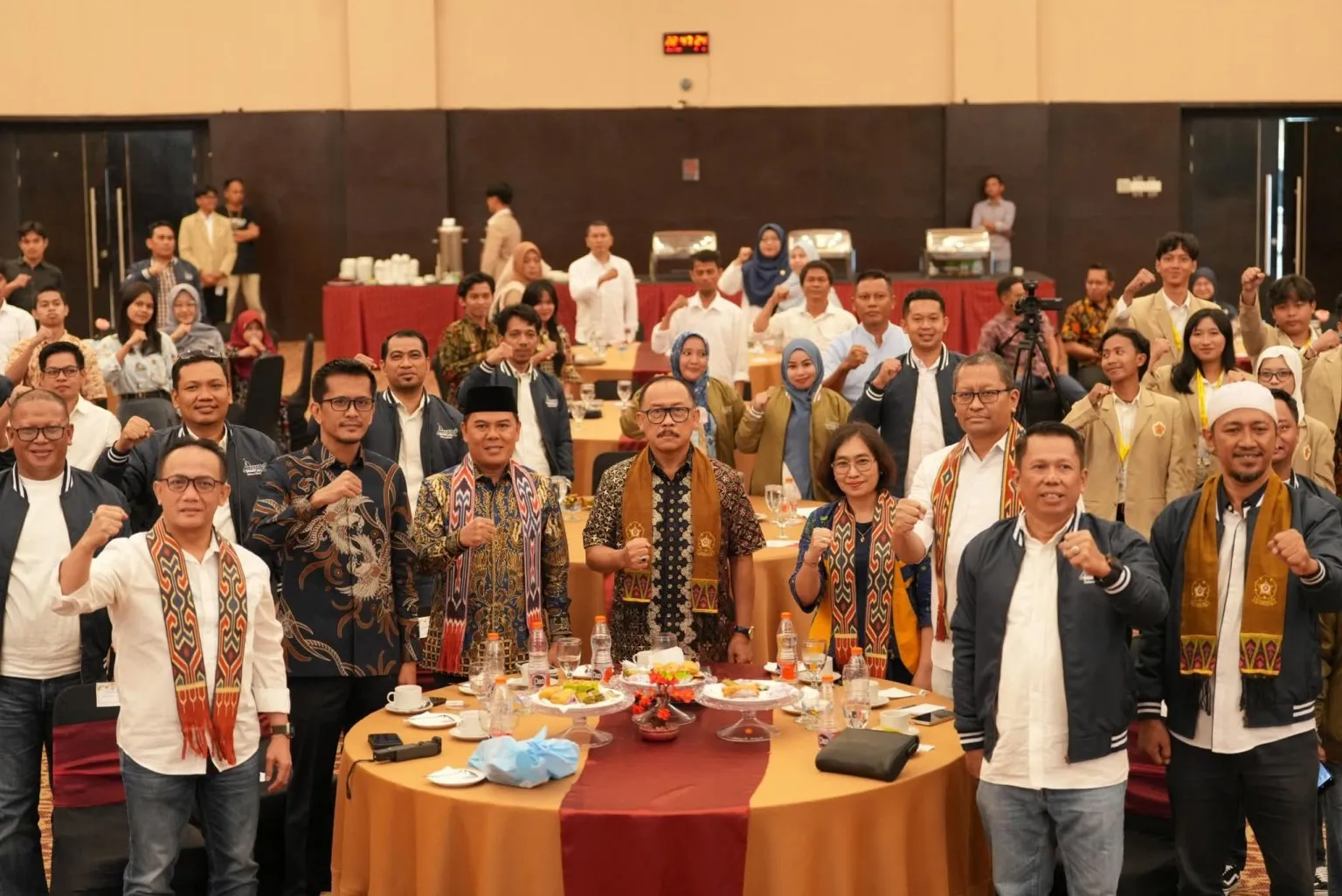 Gubernur Suhardi Duka Ajak Kagama Tingkatkan SDM untuk Dongrak IPM dan UMKM di Sulbar