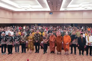 Gubernur Suhardi Duka Hadiri Sannipata Waisak Sulselbar, Tekankan Pentingnya Toleransi Antarumat Beragama