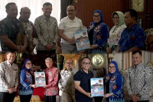 Bupati Mamuju Sitti Sutinah Suhardi Kunjungi Tiga Mantan Bupati, Dalam Rangka Bangun  Silaturahmi di Momen HUT Mamuju Ke 485 Tahun