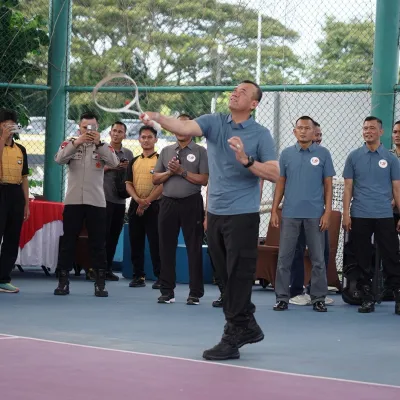 Semarak Bhayangkara ke-79: Kapolda Sulbar Resmi Buka Turnamen Tenis Lapangan Kapolda Cup