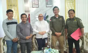 Dinas ESDM Sulbar dan Bupati Mamuju Bahas Percepatan Listrik 19 Desa