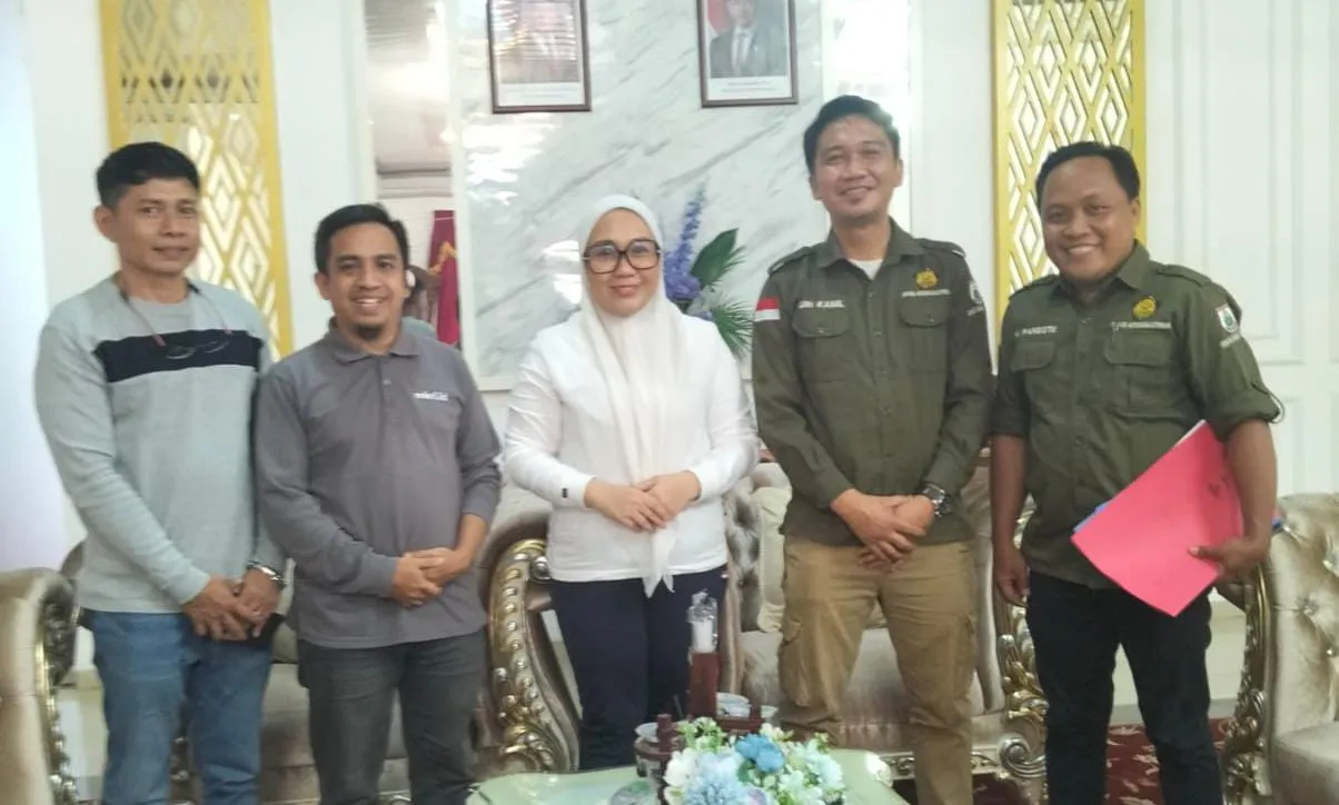 Dinas ESDM Sulbar dan Bupati Mamuju Bahas Percepatan Listrik 19 Desa