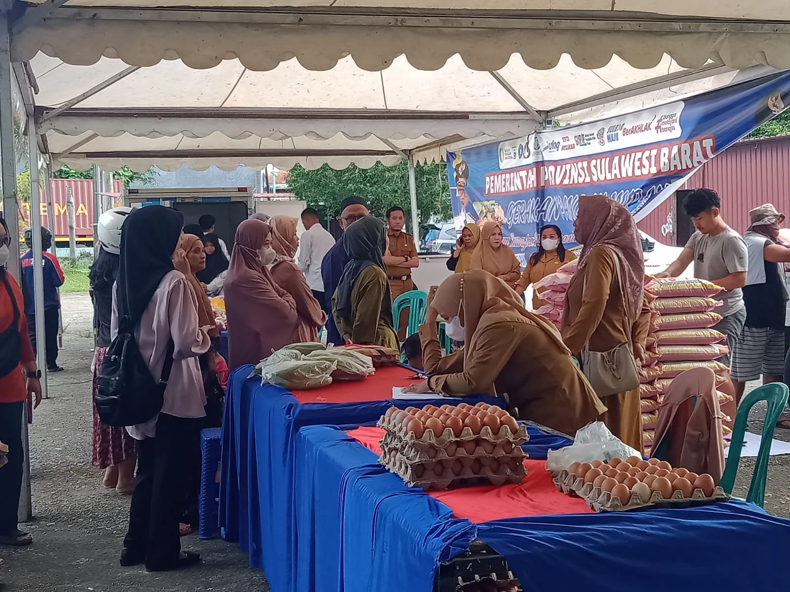Kendalikan Inflasi dan Harga Pangan, Pemprov Sulbar Laksanakan Pasar Murah 4 Kali Seminggu