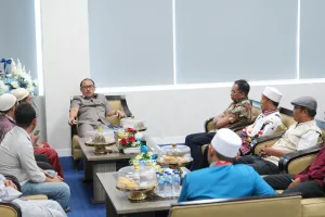 Pengurus Wilayah Nahdlatul Wathan (NW) Sulawesi Barat bersama Aliansi Sasak Lombok Indonesia (ASLI) melakukan audiensi dengan Gubernur Sulawesi Barat