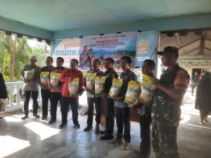 Bulog dan Pemprov Sulbar Salurkan Bantuan Pangan Beras, Dandim Mamuju Hadir dalam Kegiatan Monitoring di Kalukku