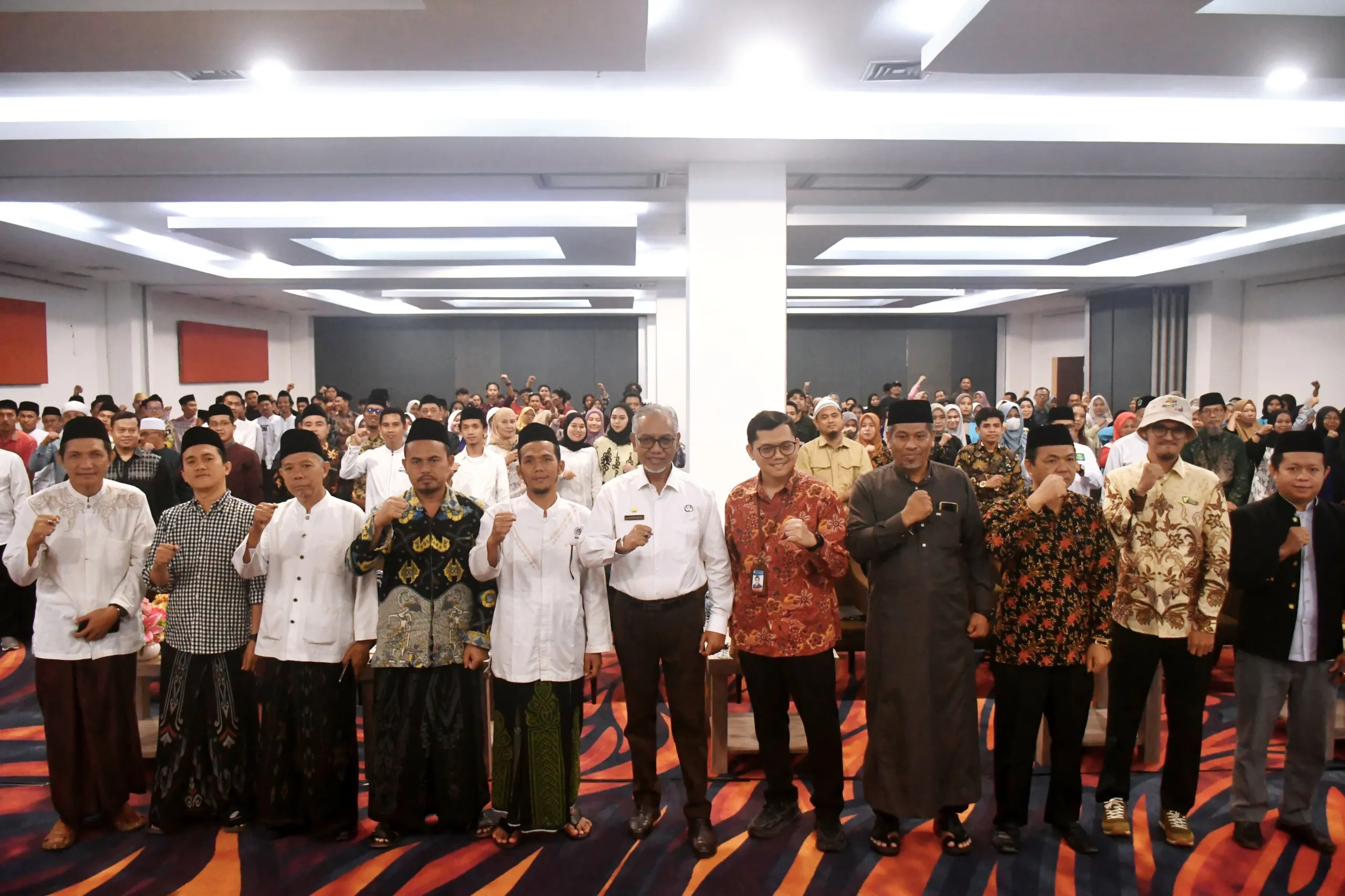 Plh Sekprov Sulbar Tekankan Pentingnya Peran Ekonomi Syariah dalam Mendukung Pembangunan Daerah