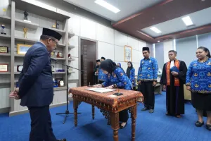 Herdin Ismail Dampingi Gubernur Sulbar Lantik Pejabat Fungsional, Tekankan Efisiensi