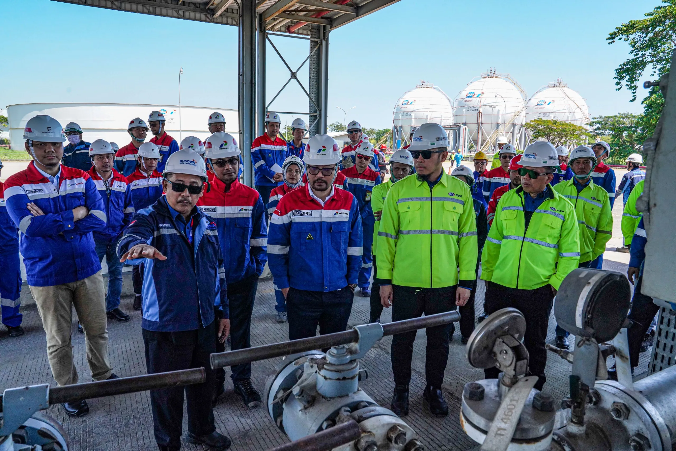 Pastikan Sarfas Prima Untuk Layanan Masyarakat, Dirut Pertamina Patra Niaga Cek Terminal LPG