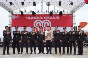 Wakapolda Sulbar Hadiri Upacara HUT ke-80 RI di Anjungan Manakarra, Lanjutkan dengan Pemberian Remisi di Rutan Mamuju