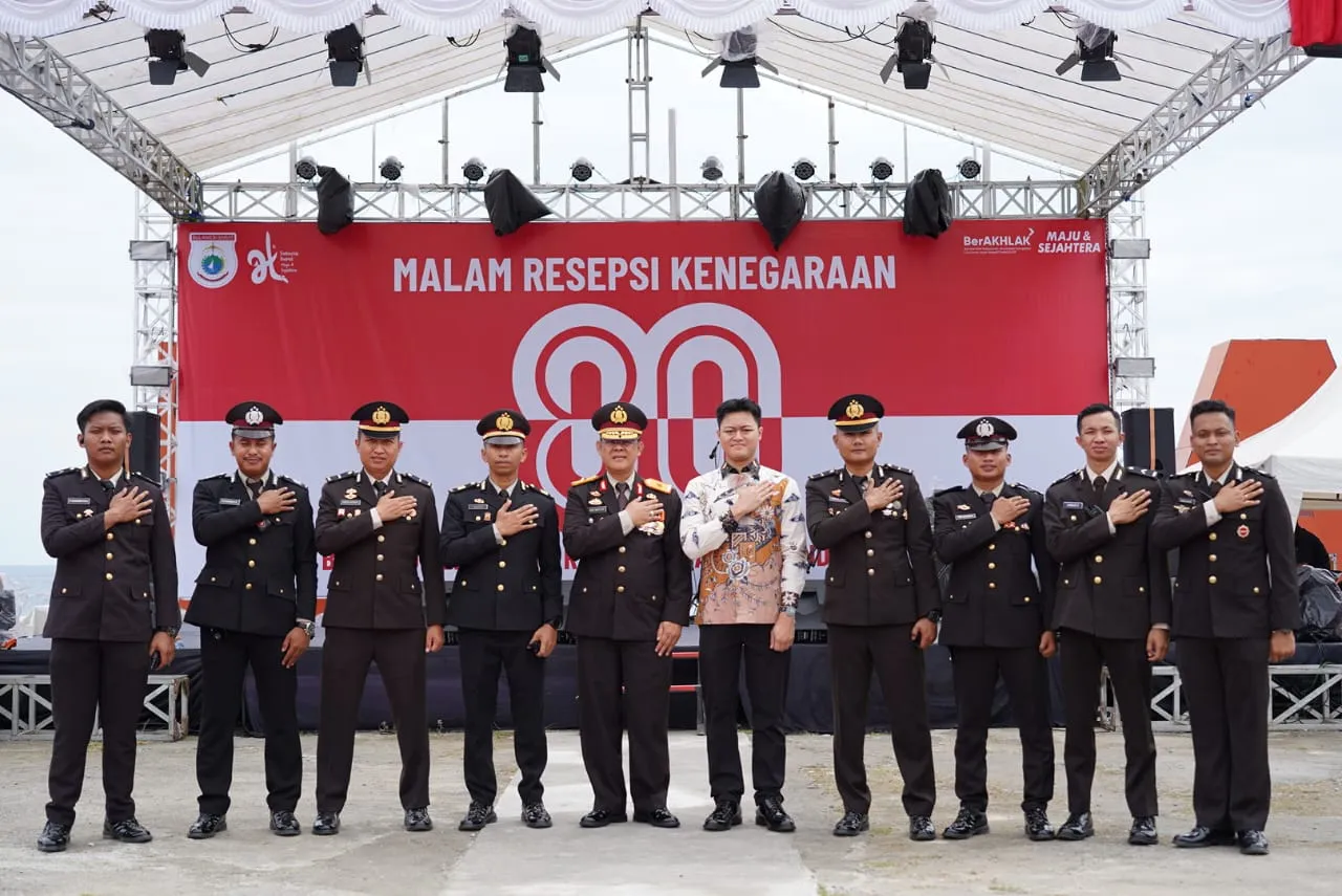 Wakapolda Sulbar Hadiri Upacara HUT ke-80 RI di Anjungan Manakarra, Lanjutkan dengan Pemberian Remisi di Rutan Mamuju