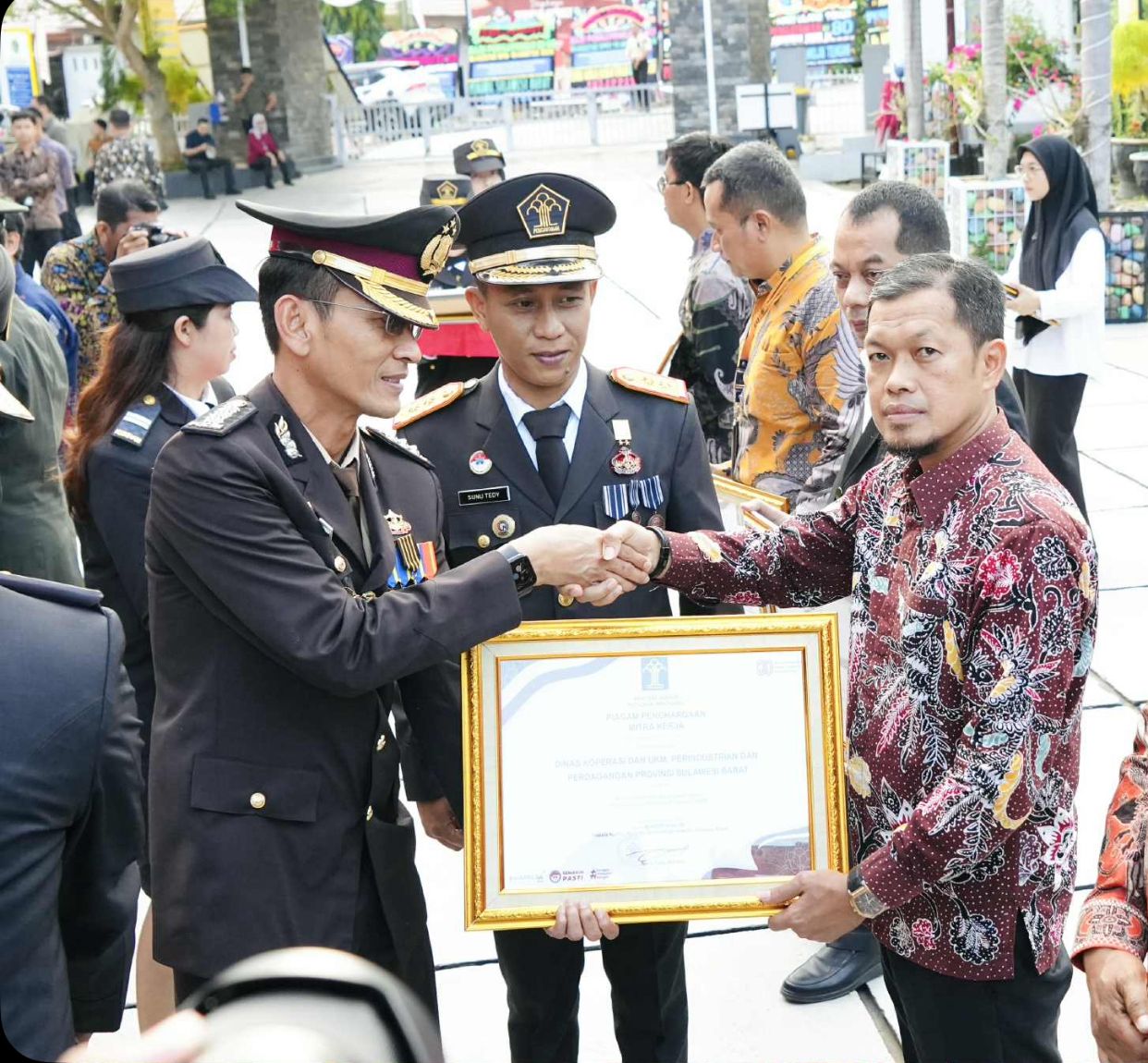 Dinas Koperindag Sulbar Terima Penghargaan dari Kemenkum, Wujud Sinergi Lintas Sektor