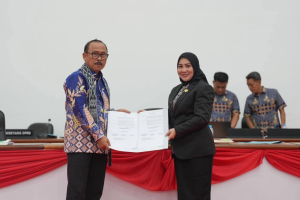 DPRD Serahkan SK, RPJMD Sulbar 2025–2029 Resmi Disempurnakan, Gubernur SDK: Menjawab Tantangan Pembangunan Daerah