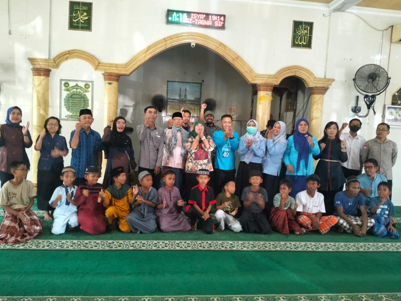 Peringati Maulid Nabi, RSUD dan Dinkes Sulbar Terlibat Aktif dalam Sunatan Massal di Masjid AT–Taqwa Simbuang