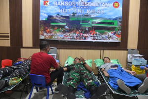 Korem 142/Tatag Gelar Bakti Sosial Kesehatan Sambut HUT ke-80 TNI