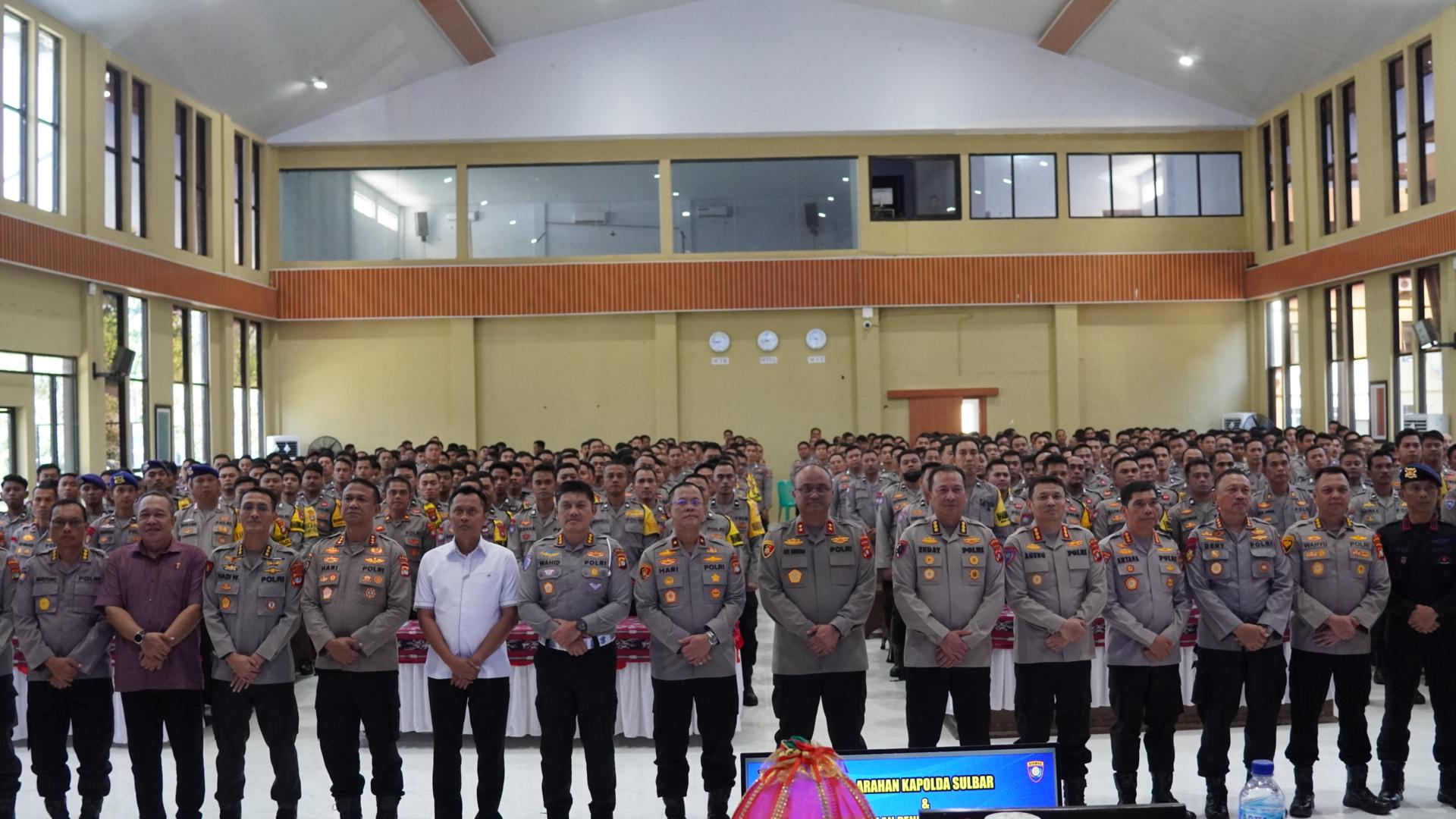 Kapolda Sulbar: Bhabinkamtibmas Garda Terdepan Polri dalam Meraih Kepercayaan Masyarakat