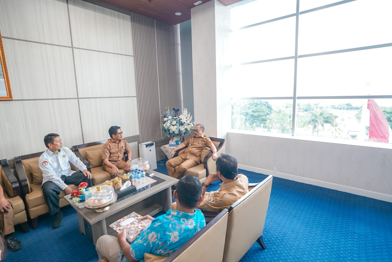 Suhardi Duka Terima Audiensi LPPD Sulbar, Bahas Persiapan Pesparawi Nasional 2025