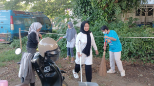 Jumat Bersih dan Olahraga Bersama, Dinas Kominfo Sulbar Bangun Budaya Gotong Royong di Lingkungan Kerja