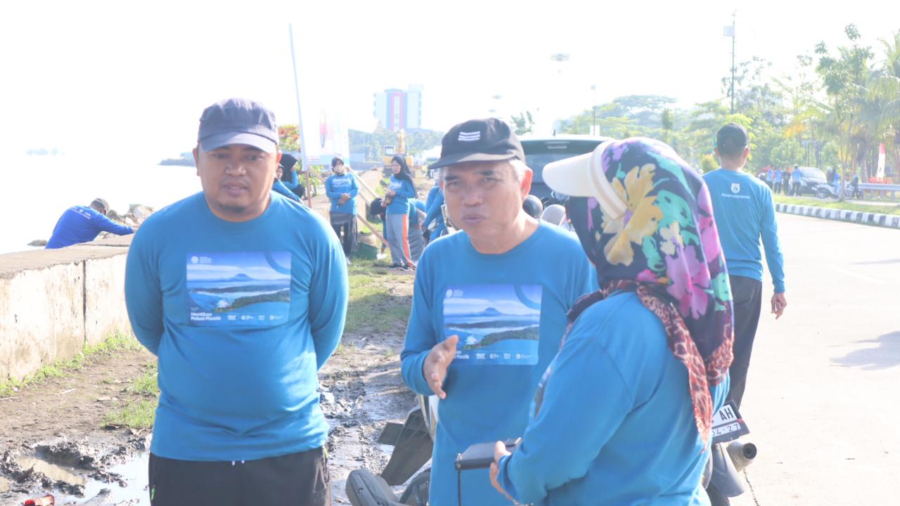 DLH Sulbar Tanggapi Masalah Sampah di Bahu Jalan Poros Tobadak, Dorong Pengelolaan Sampah Terpadu di Kabupaten